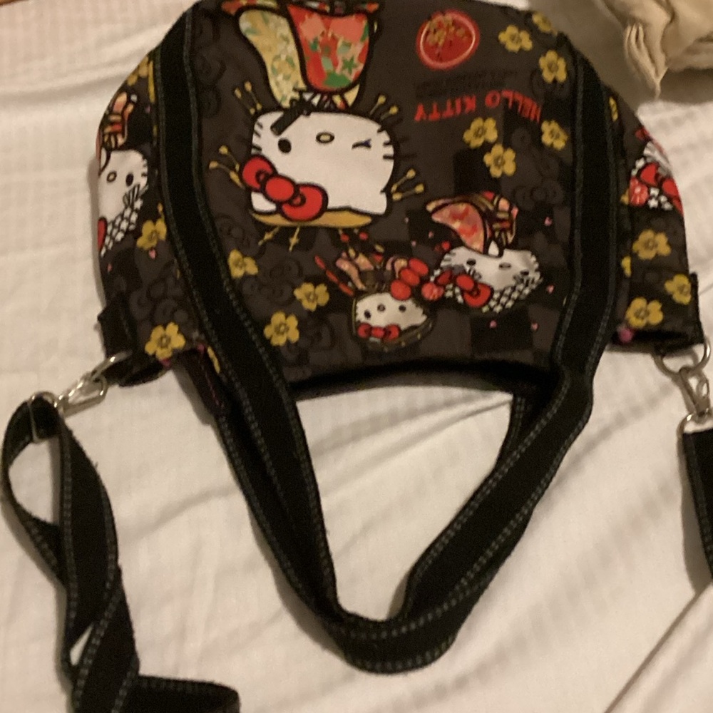 Hello Kitty Floral Black Handbag - Picture 12 of 12